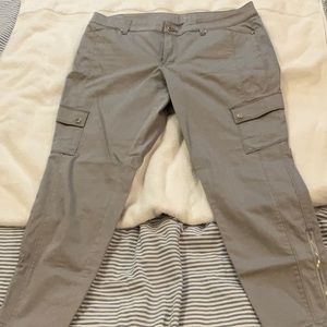 White House Black Market Skinny Ankle Zip cargo pants, size 12